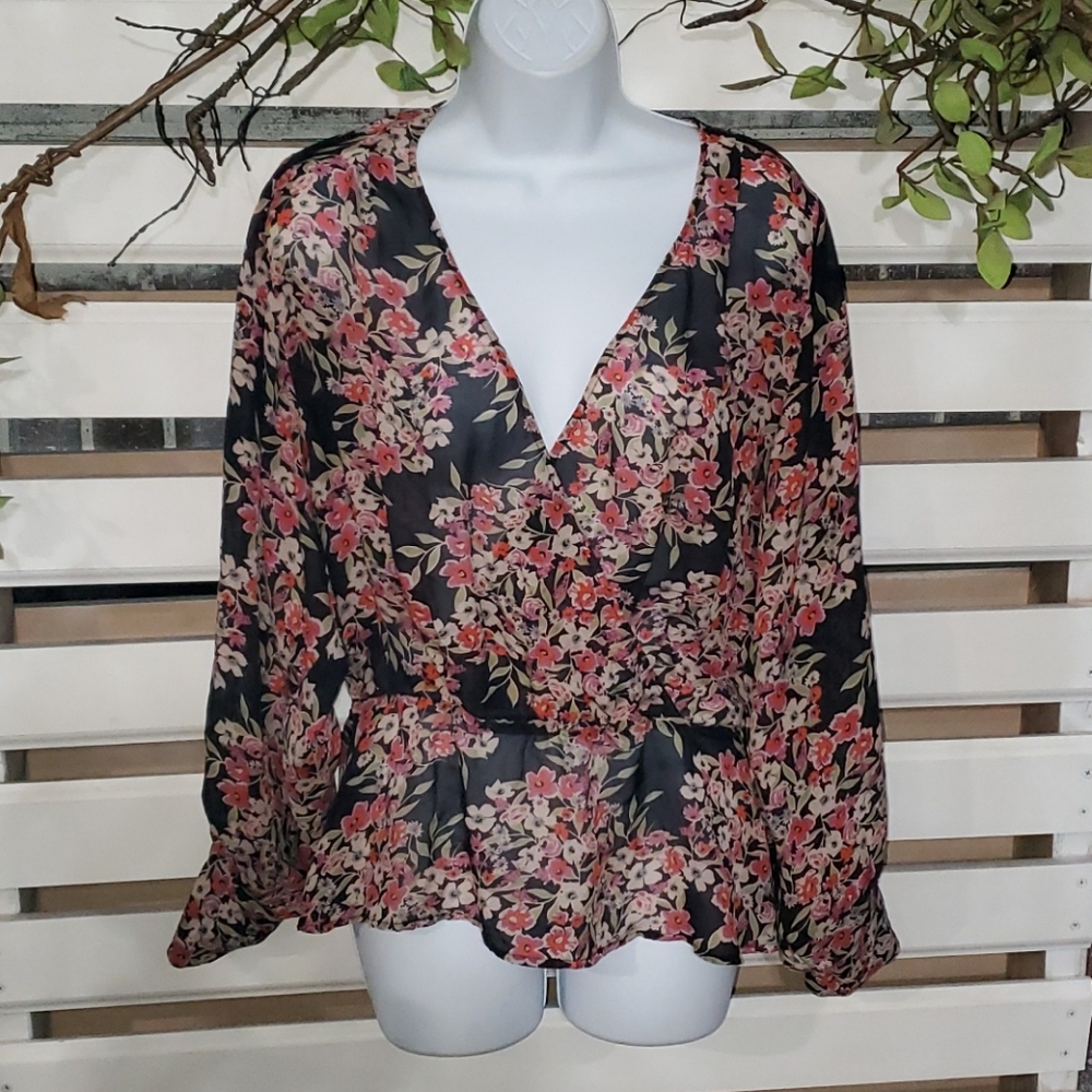 PETTICOAT ALLEY blouse. #2858